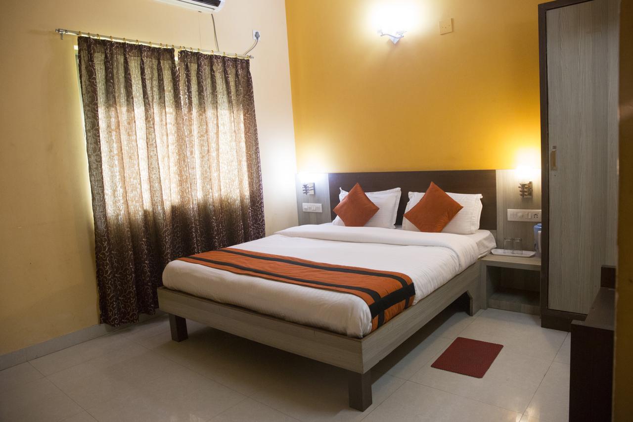 Oyo 7680 Park Lagoon Hotel Пури Екстериор снимка