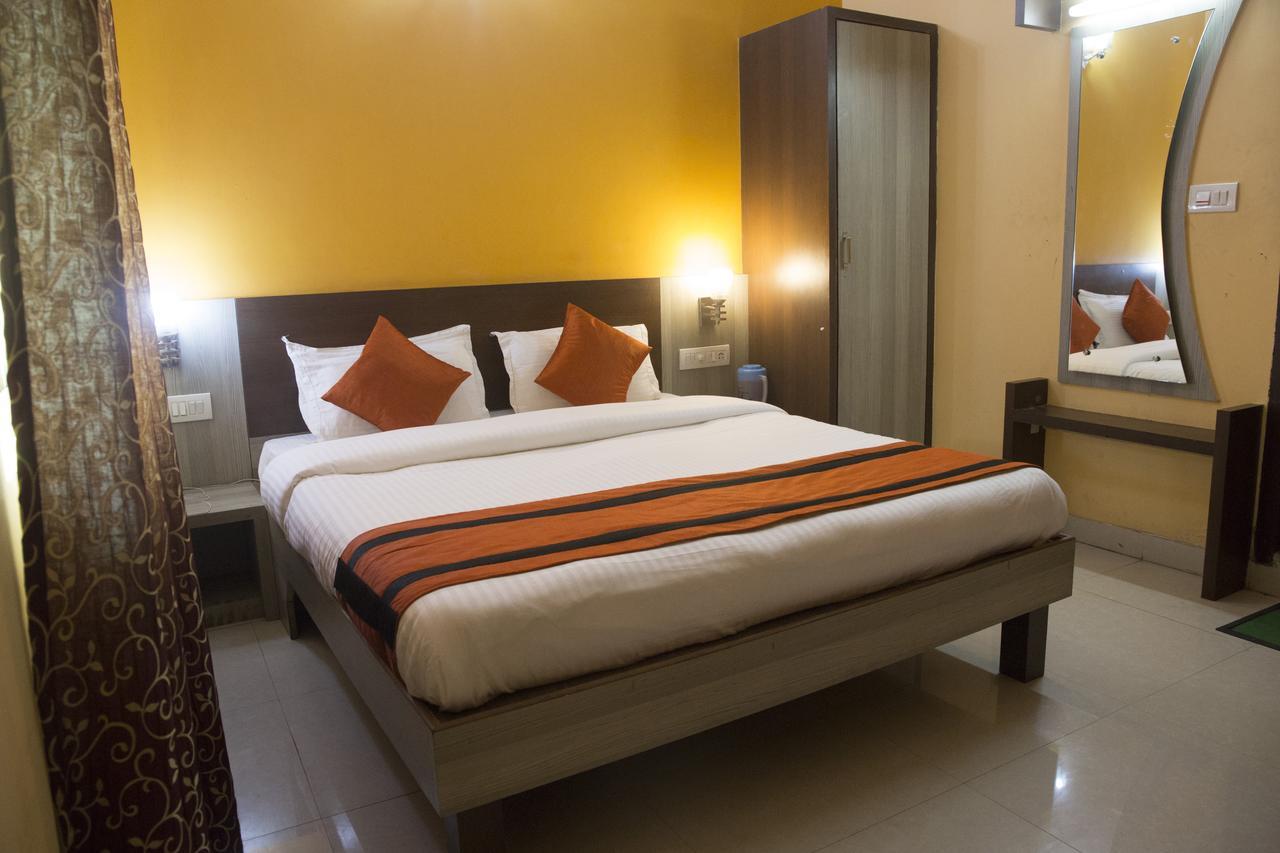 Oyo 7680 Park Lagoon Hotel Пури Екстериор снимка