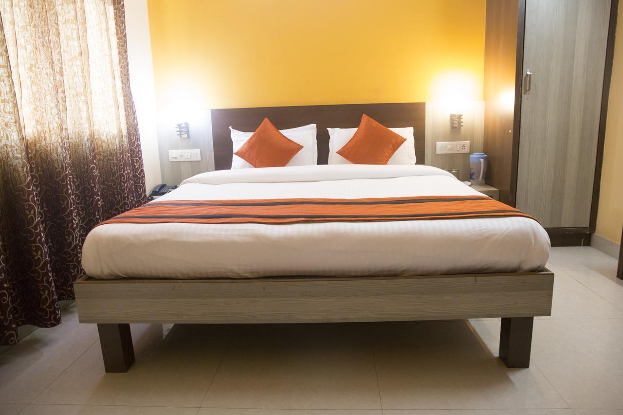 Oyo 7680 Park Lagoon Hotel Пури Екстериор снимка